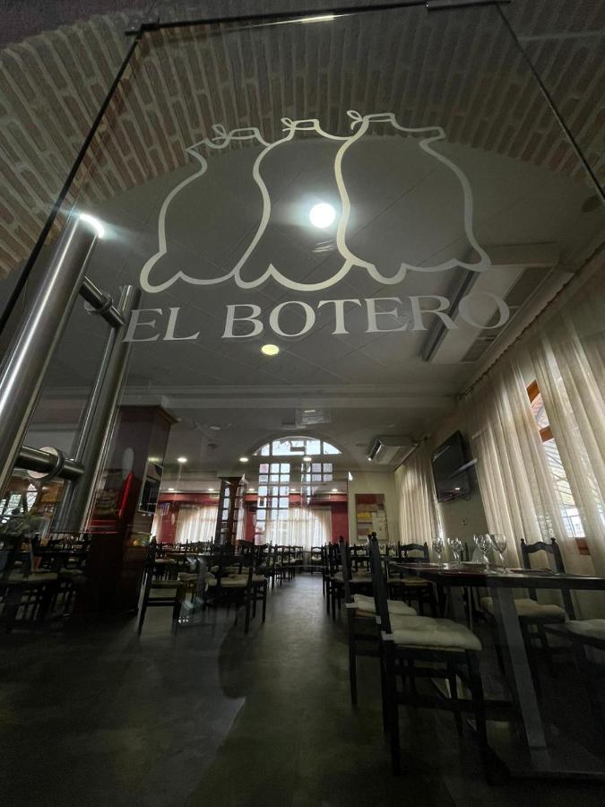 Hostal El Botero Monreal del Campo Ngoại thất bức ảnh